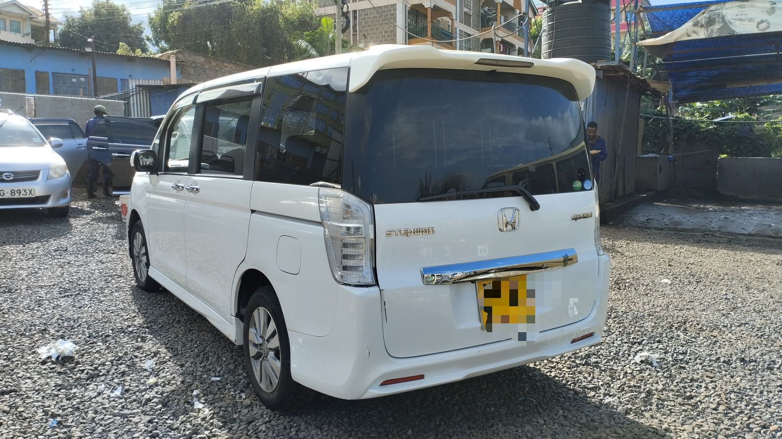 Honda Stepwgn - Image 2