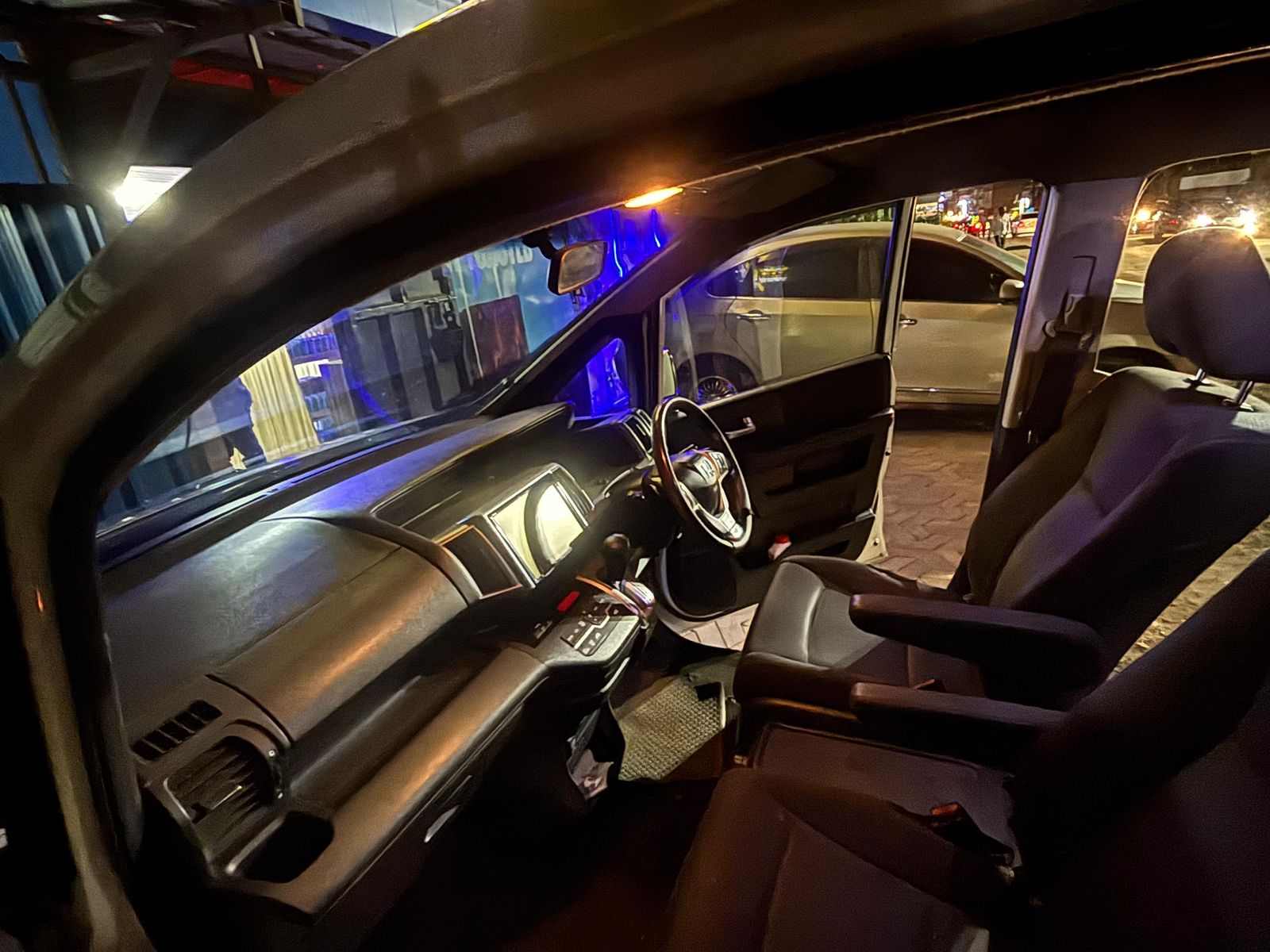 Honda Stepwgn - Image 6