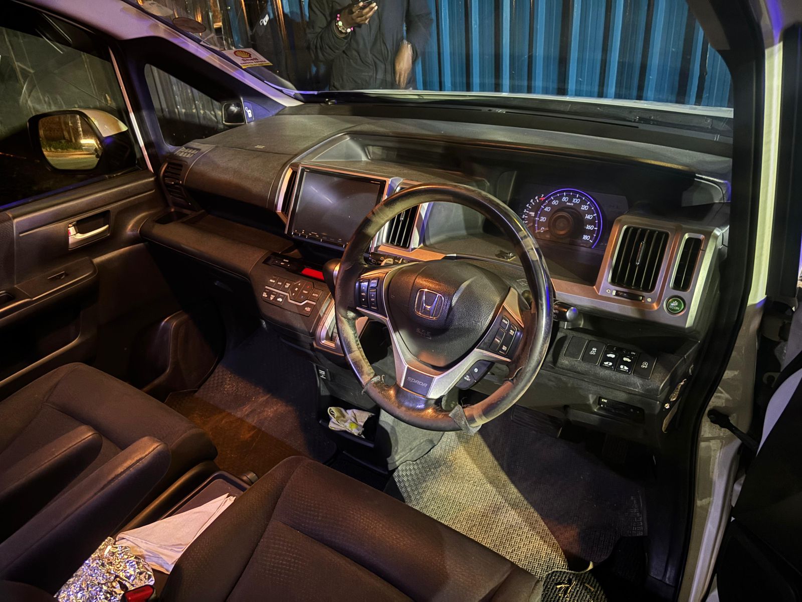 Honda Stepwgn - Image 11